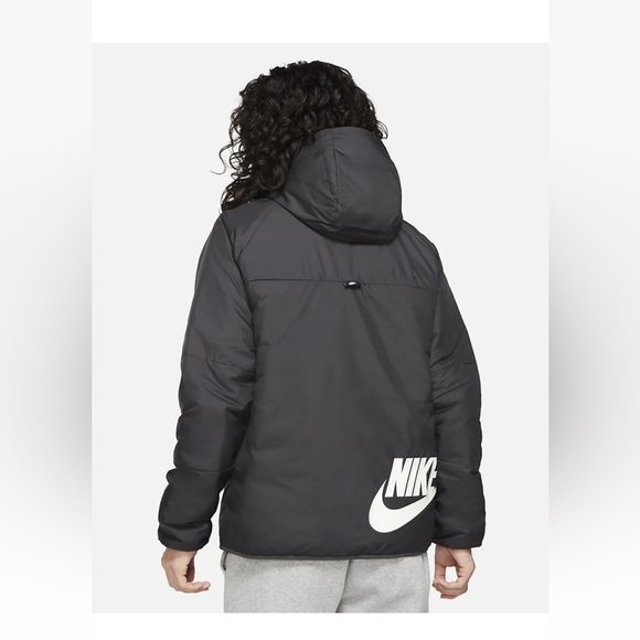 Nike Men's SW Therma-FIT Legacy Black Hooded Reversible Jacket - Picture 2 of 9